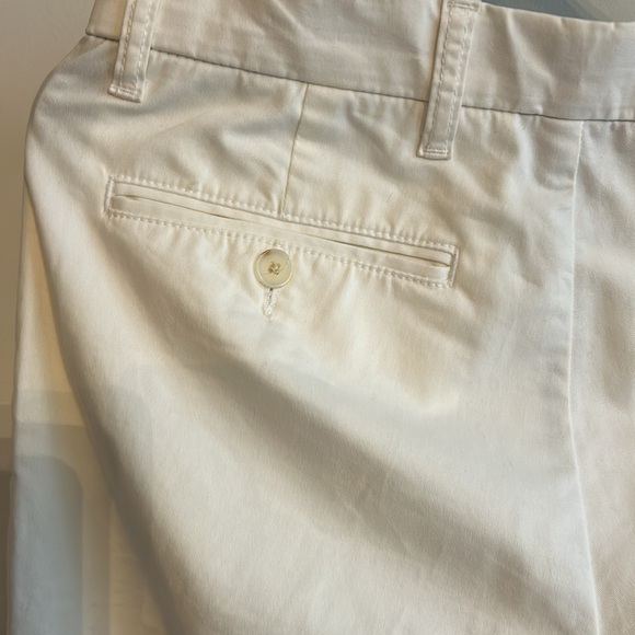 Tommy Hilfiger White Chinos Relaxed Fit with Excellent conditions - Picture 7 of 9